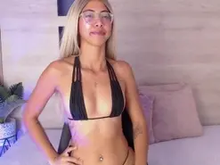 Amateur Free Live Porn of Hillary_hott