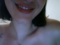 Amateur Nude Webcam of Eme_25