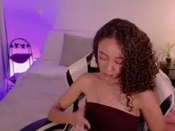 Amateur Free Porn Cam of ChloeMoreti