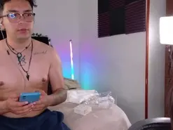 Amateur Nude Webcam of Conor_Taylor
