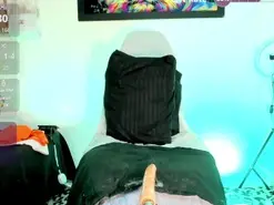 Amateur Live Sex Cam of la_ratona_1