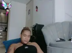 Amateur Adult Webcams of KaroolynaRoss