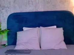 Amateur Live Sex Cam of Mia_Cullen