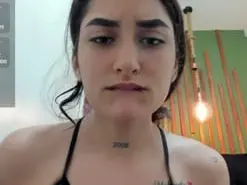 Amateur Free Porn Cam of Alejandra_18x