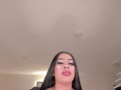 Amateur Adult Webcam of LeahLombardi