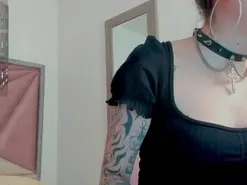 Amateur Live Sex Cam of SaskiaGrendel