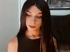 Amateur Free Porn Cam of adharaamoon_