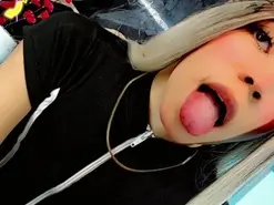 Amateur Adult Webcams of moon_sweet-