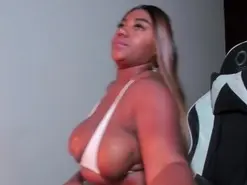 Amateur Nude Webcam of AstridLeon