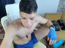 Amateur Adult Webcam of Mike_Guzman