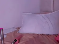 Amateur Live Sex Cam of Abby-