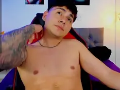 Amateur Nude Webcam of NicolasJames_Sc