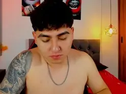 Amateur Live Sex Cam of NicolasJames_Sc