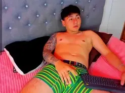 Amateur Adult Webcam of NicolasJames_Sc