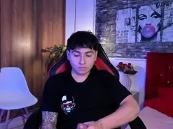 Amateur Live Sex Cam of NicolasJames_Sc