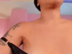 Amateur Nude Webcam of CelesteMoon1