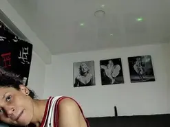 Amateur Live Sex Cam of Ashly-Amira18