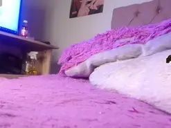 Amateur Sex Cam of Alanna-Brunette