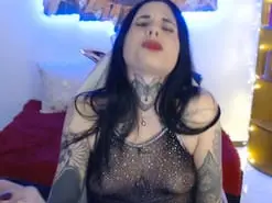 Amateur Sex Cam of Maddy_Vicius19