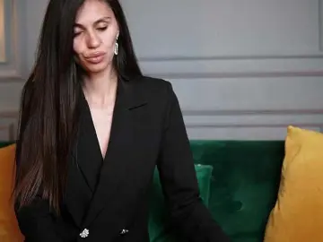 Bongacams Live Porn of LucyBook