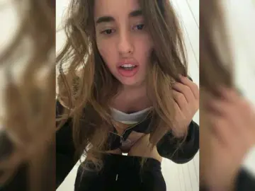 Bongacams Nude Webcam of Etokiska