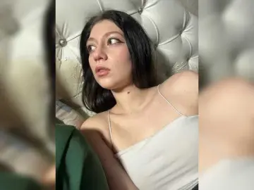 Bongacams Free Live Porn of LuckyStar