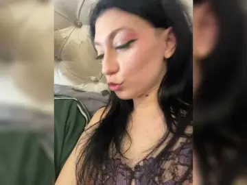 Bongacams Nude Webcam of LuckyStar