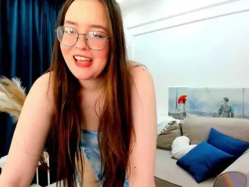 Bongacams Private Sex Chat of HoneyGlow
