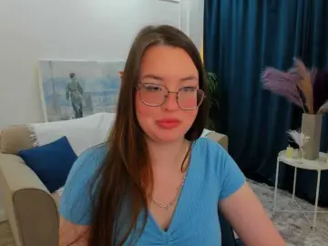 Bongacams Adult Webcam of HoneyGlow