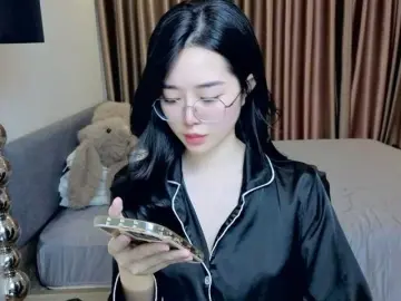 Bongacams Sex Cam of LittleMiu99