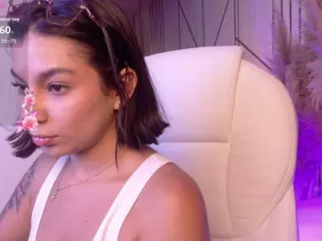 Bongacams Live Sex Cam of Alyssa-Ray