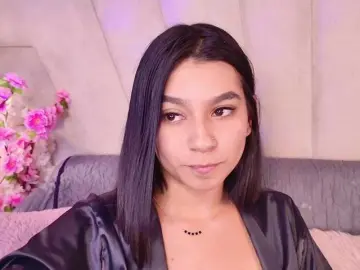 Bongacams Nude Webcam of Alyssa-Ray