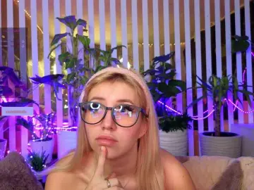 Bongacams Adult Video Chat of MiaLiaHot