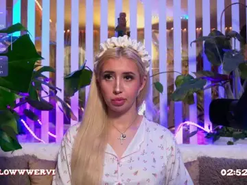 Bongacams Free Porn Cam of MiaLiaHot