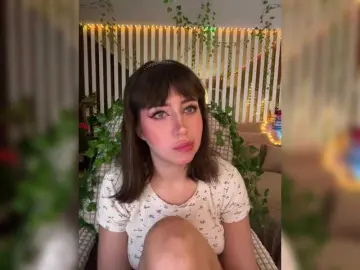 Bongacams Watch Live Sex Cams of MiaLiaHot