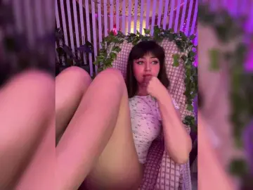 Bongacams Sex Chat of MiaLiaHot