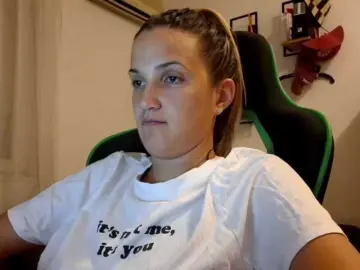 Bongacams Watch Live Sex Cams of lean-cheeky