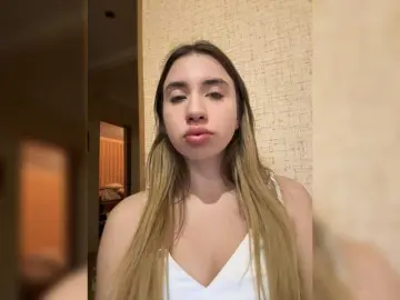 Bongacams Live Sex Cam of alizii