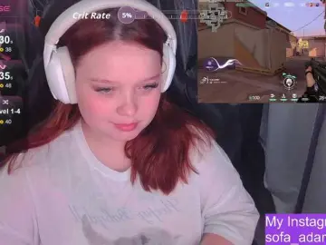 Bongacams Nude Webcam of AlinaAdams