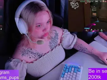 Bongacams Free Live Porn of AlinaAdams