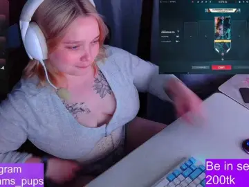 Bongacams Nude Webcam of AlinaAdams