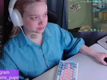 Bongacams Free Porn Cam of AlinaAdams