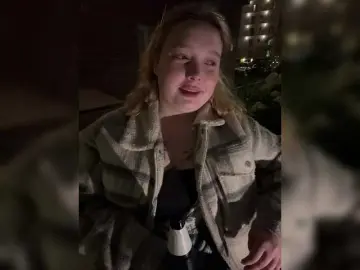 Bongacams Live Sex Cam of AlinaAdams