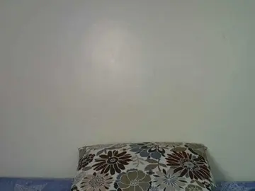 Bongacams Best Webcam of Petitelunar