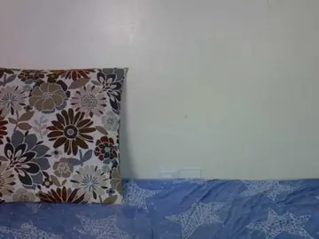 Bongacams Live Sex Cam of Petitelunar