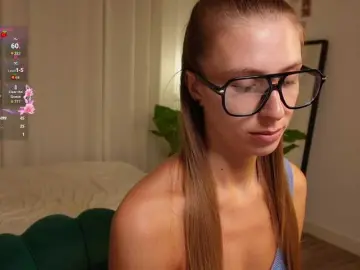 Bongacams Nude Webcam of HelloKikky