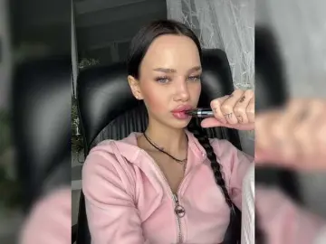 Bongacams Watch Live Sex Cams of EvaDesire