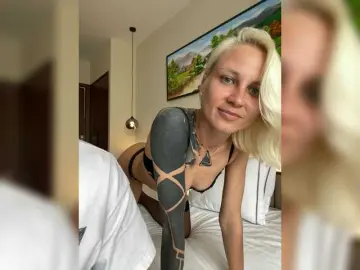 Bongacams Adult Webcam of Twins666