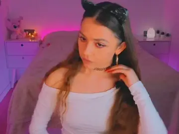 Bongacams Nude Webcam of MaybeBabeTV