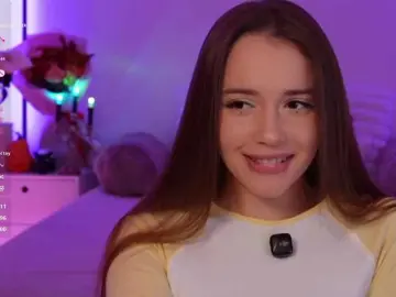 Bongacams Watch Live Sex Cams of MaybeBabeTV